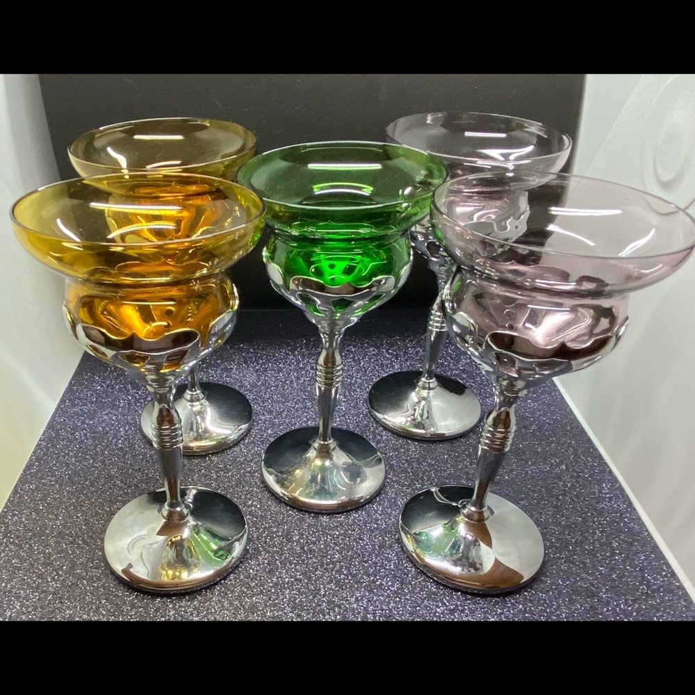 1940s art deco cocktail cordial glasses.